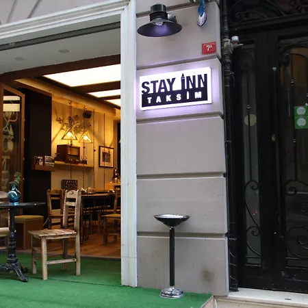 Taksim Ostello
